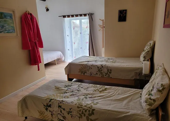 Maison De Famille 펜션 Saint-Jean-de-Sauves