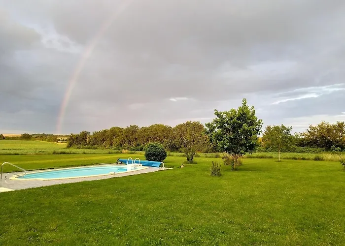 Maison De Famille * Saint-Jean-de-Sauves